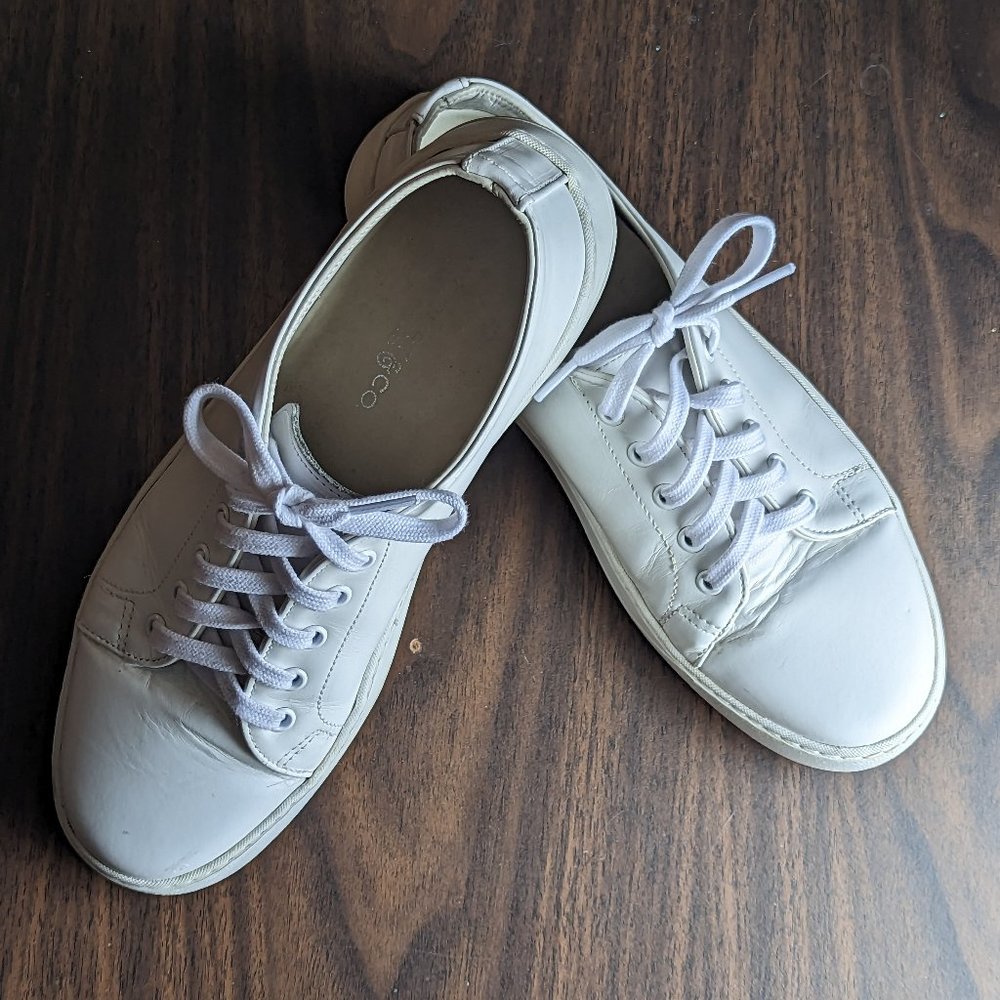 Rancourt Court Classic Low, White on White, sz9.5D